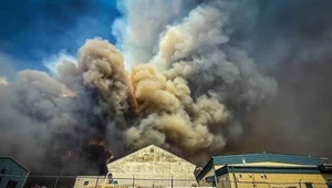 Żywioł nie daje się opanować. "Natychmiast zrobiło się ciemno"