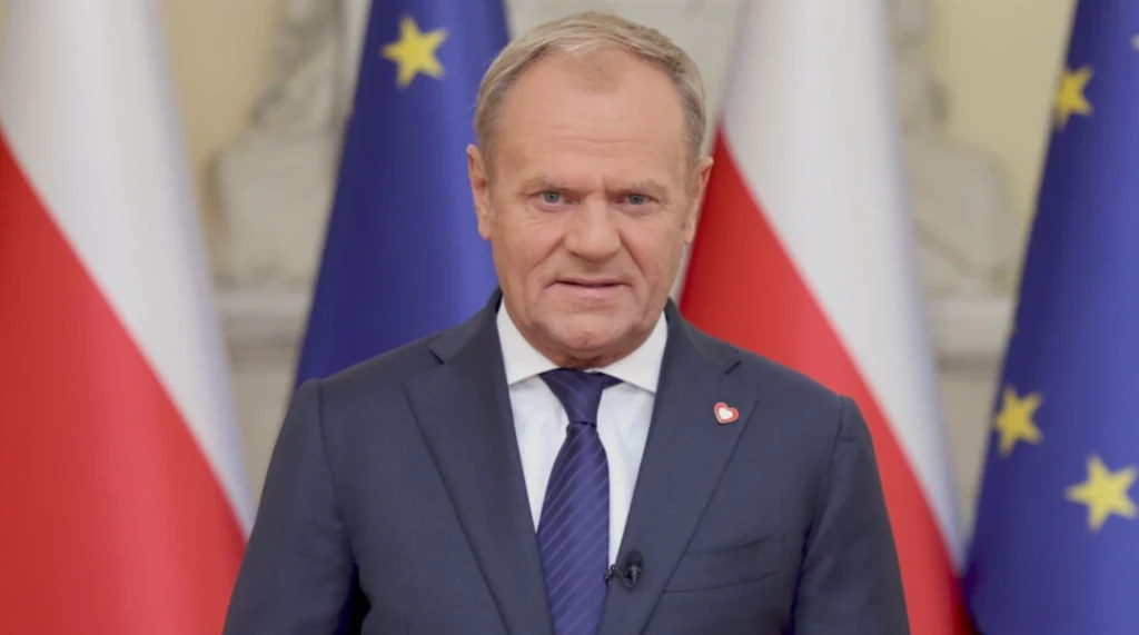 Premier Donald Tusk podczas specjalnego wystąpienia po wyborach prezydenckich Premier Donald Tusk podczas specjalnego wystąpienia po wyborach prezydenckich