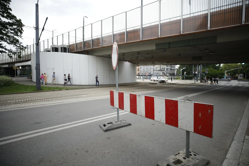 Chorzów w chaosie komunikacyjnym. Estakada została zamknięta. Chorzów w chaosie komunikacyjnym. Estakada została zamknięta.