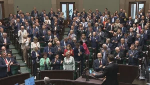 Pierwsze posiedzenie Sejmu po wyborach. Wiwaty i krzyki na sali plenarnej 