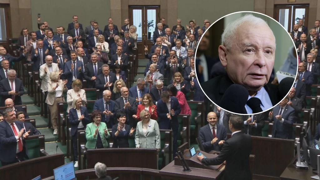 Euforia posłów PiS na pierwszym posiedzeniu rządu po wyborach Euforia posłów PiS na pierwszym posiedzeniu rządu po wyborach