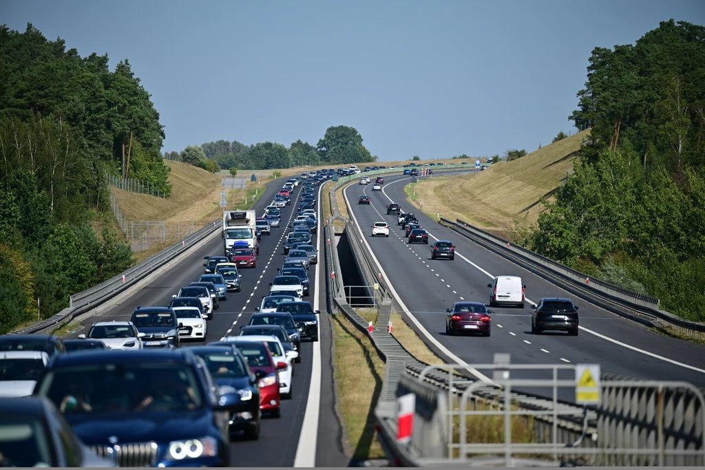 Szlabany na A1 zostaną otwarte, a kierowcy nie zapłacą za przejazd. Oto wakacyjna akcja przygotowana przez Ministerstwo Infrastruktury. Szlabany na A1 zostaną otwarte, a kierowcy nie zapłacą za przejazd. Oto wakacyjna akcja przygotowana przez Ministerstwo Infrastruktury.