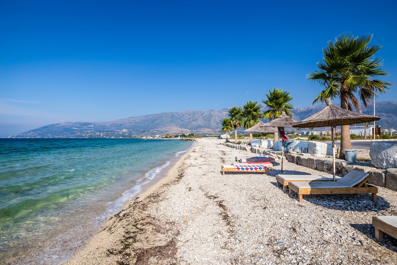 Piękna plaża Orikum - Vlora w Albanii