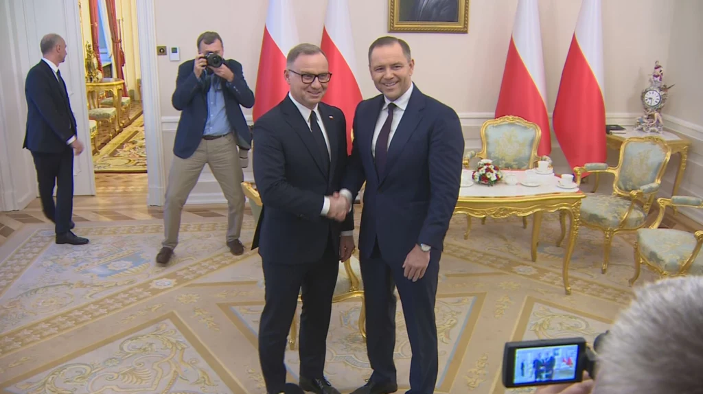 Andrzej Duda przyjął w Pałacu Prezydenckim prezydenta elekta Karola Nawrockiego Andrzej Duda przyjął w Pałacu Prezydenckim prezydenta elekta Karola Nawrockiego