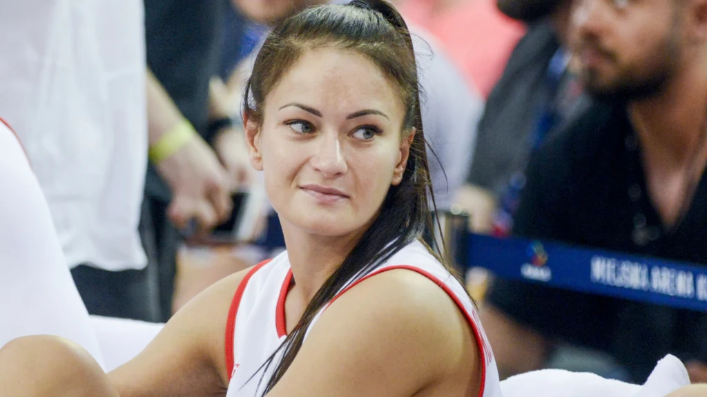 Karolina Kowalkiewicz Karolina Kowalkiewicz