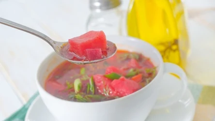 Chłodnik arbuzowy orzeźwia w upalne dni. 