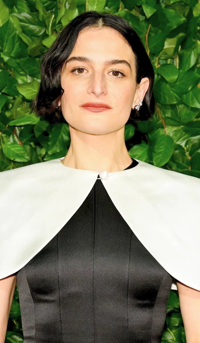 Jenny Slate skróciła swojego klasycznego boba do krótkiej wersji