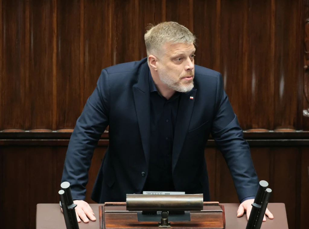 Adrian Zandberg krytycznie o działaniach rządu