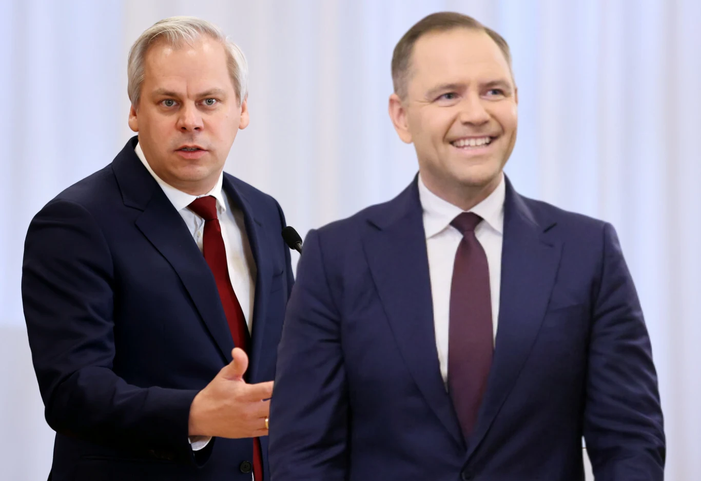 Karola Rabenda i prezydent elekt Karol Nawrocki Dwóch mężczyzn w garniturach, jeden uśmiechnięty, drugi z poważnym wyrazem twarzy wykonuje gest ręką, neutralne jasne tło.