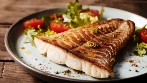 Miecznik to smaczna ryba, której jednak nie należy jeść zbyt często. Wszystko przez rtęć.