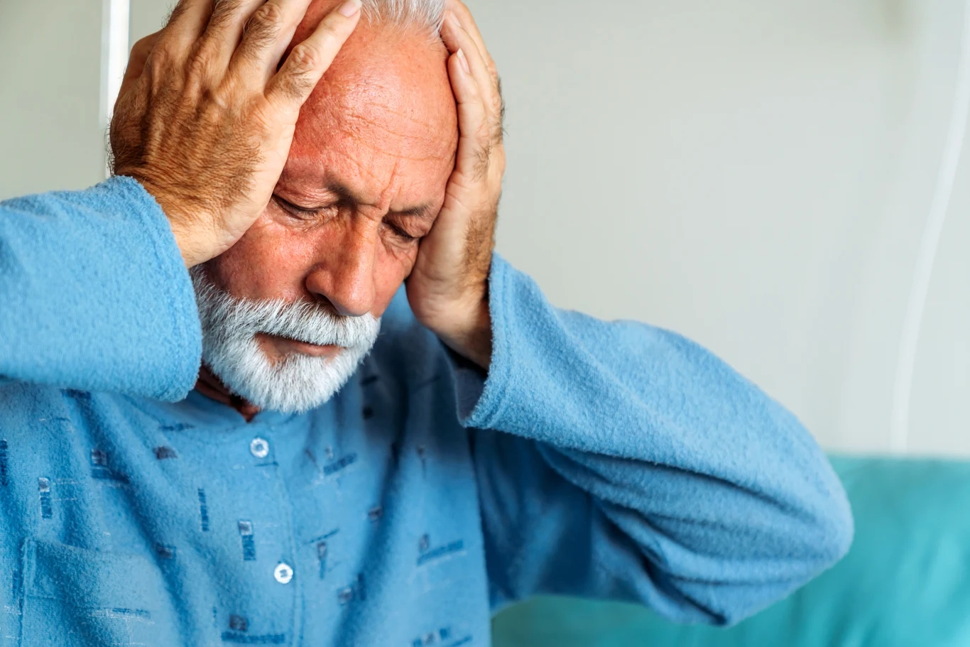 Otępienie naczyniopochodne ma zwykle nagły początek