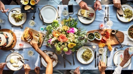 Musisz to zobaczyć! Ten komplet obiadowy w Carrefour jest przepiękny!