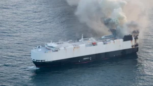 Tysiące aut nie trafi do właścicieli. Zostały porzucone na środku oceanu