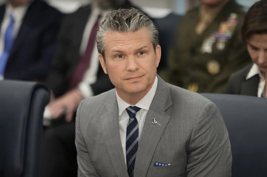 Sekretarz obrony USA Pete Hegseth podjął decyzję o przekazaniu zapalników do rakiet na Bliski Wschód zamiast do Ukrainy Sekretarz obrony USA Pete Hegseth podjął decyzję o przekazaniu zapalników do rakiet na Bliski Wschód zamiast do Ukrainy