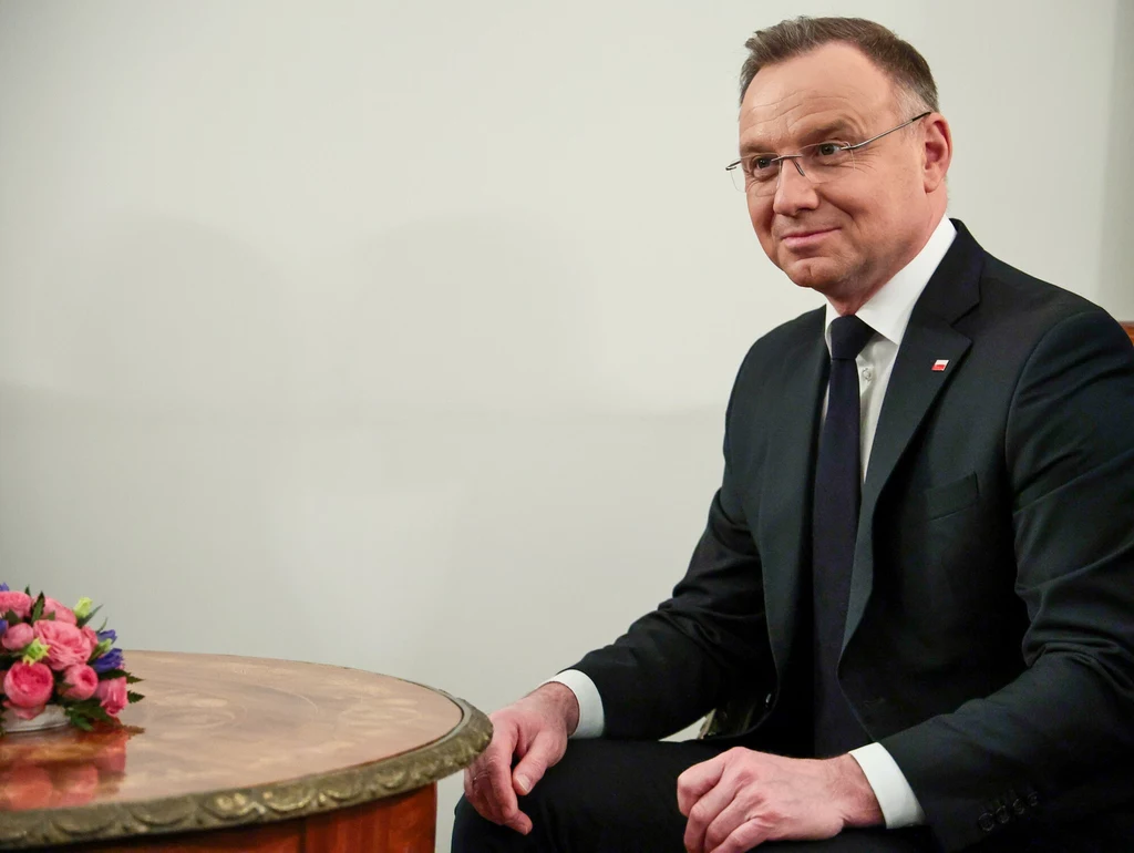 Andrzej Duda otrzyma prawie 14 tys. zł brutto emerytury Andrzej Duda otrzyma prawie 14 tys. zł brutto emerytury