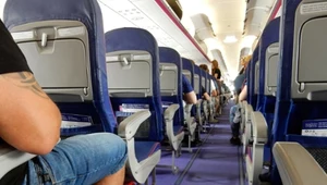 Pilot wskazał najbezpieczniejsze miejsca w samolocie. Gdzie się znajdują? 