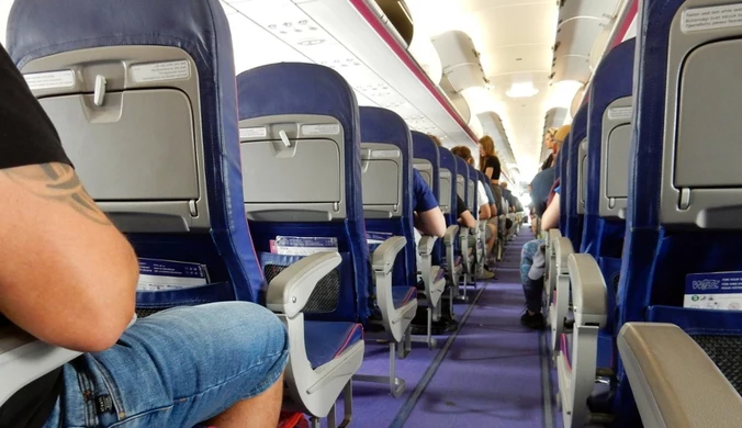 Pilot wskazał najbezpieczniejsze miejsca w samolocie. Gdzie się znajdują? 