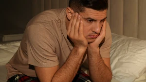 Zaledwie trzy kolejne noce bez odpowiednio długiego snu mogą zaszkodzić sercu