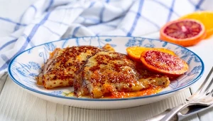 Naleśniki pomarańczowe może podać na obiad lub deser