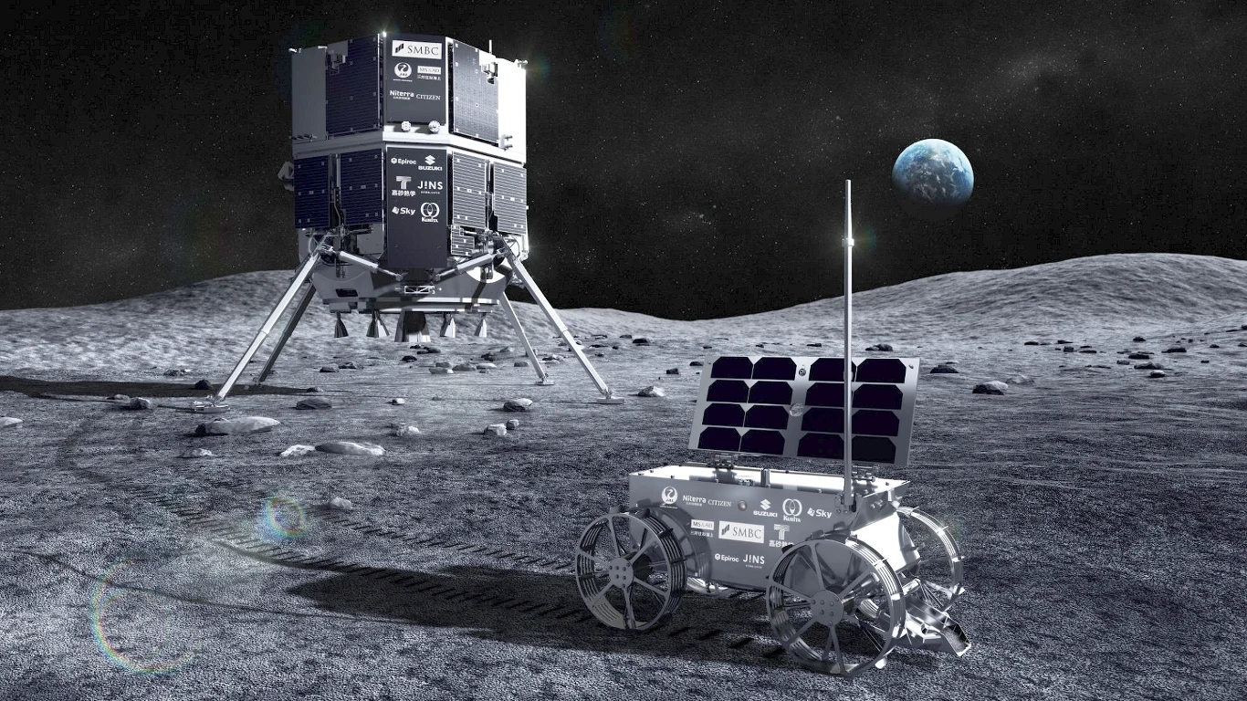 Lądownik Resilience rozbił się na Księżycu. Tragedia firmy ispace Powierzchnia Księżyca z lądownikiem i łazikiem wyposażonym w panele słoneczne, Ziemia widoczna na tle kosmosu.