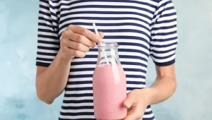 W czerwcu pij na śniadanie. Cera ci podziękuje, a kilogramy polecą w dół 