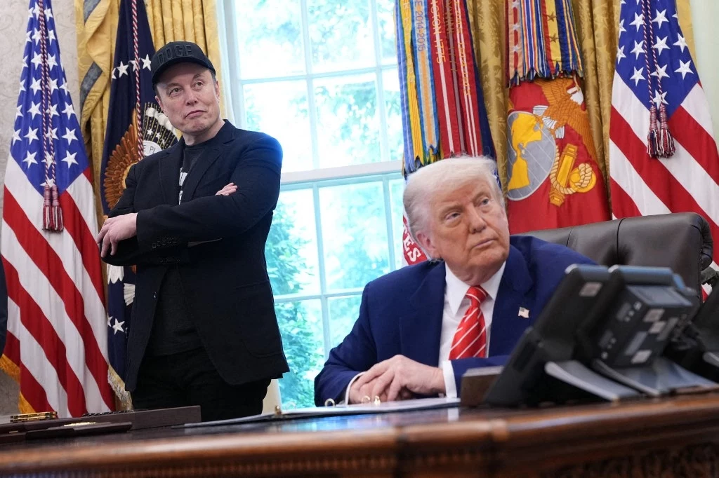 Elon Musk kontra Donald Trump. Fala komentarzy z Rosji. Zareagował też Kreml Elon Musk kontra Donald Trump. Fala komentarzy z Rosji. Zareagował też Kreml