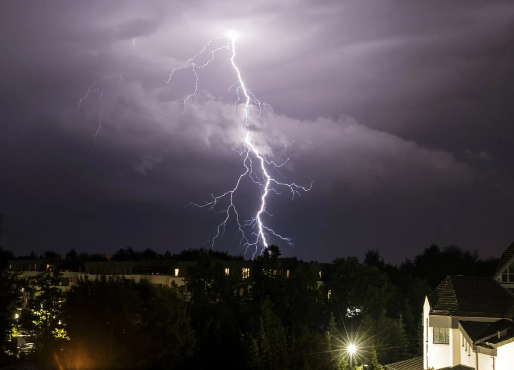 Gwałtowne burze mogą wystąpić w całej Polsce. Wydano ostrzeżenia Gwałtowne burze mogą wystąpić w całej Polsce. Wydano ostrzeżenia