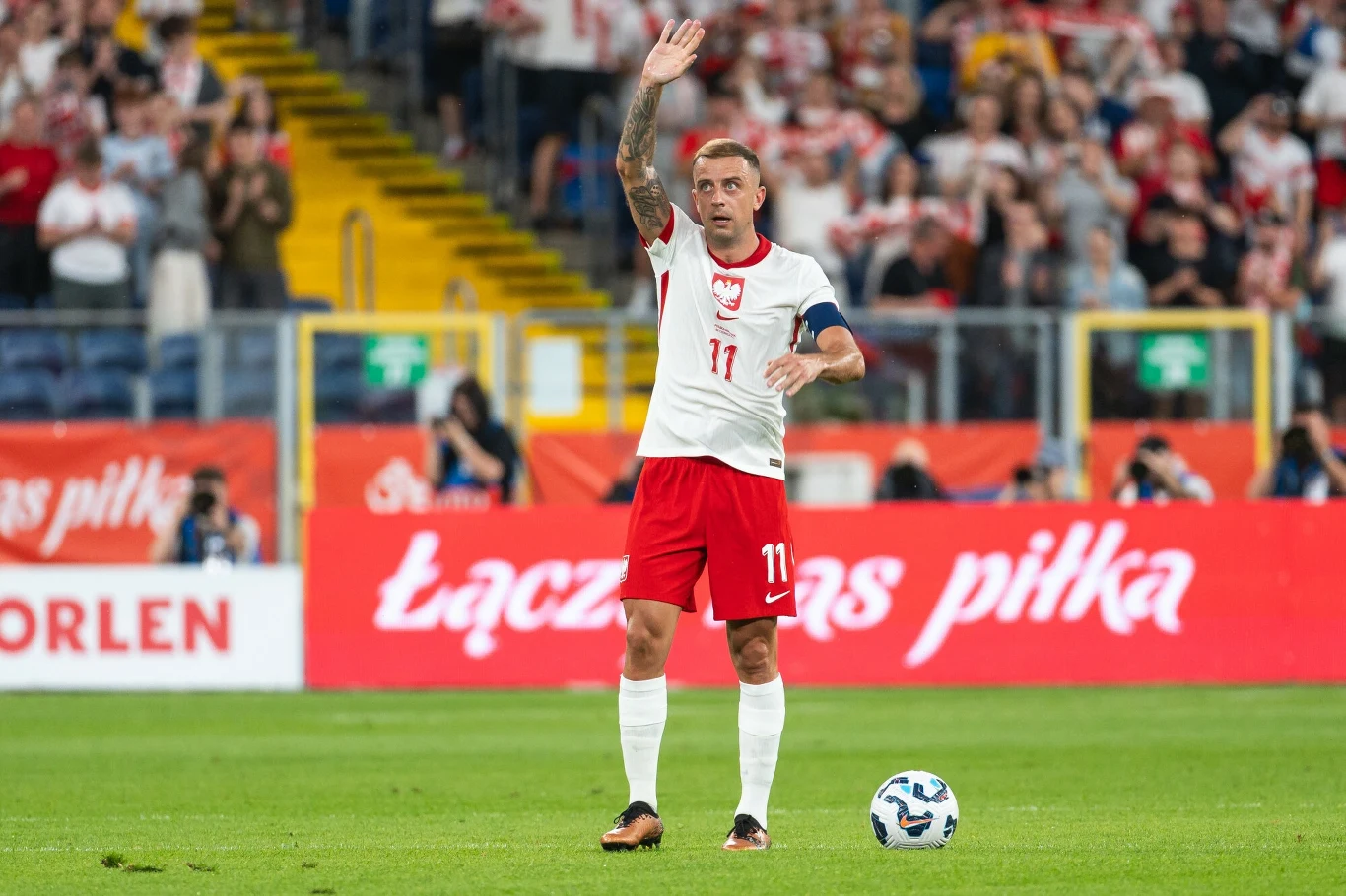 Kamil Grosicki podczas pożegnalnego meczu z Mołdawią Kamil Grosicki podczas pożegnalnego meczu z Mołdawią