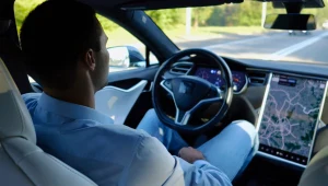 Samochody będą myśleć podobnie do ludzi. Chiński system lepszy od Apollo