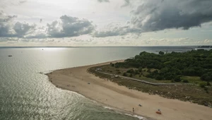 Niemal darmowe wakacje nad morzem. W sieci pojawiła się zaskakująca oferta