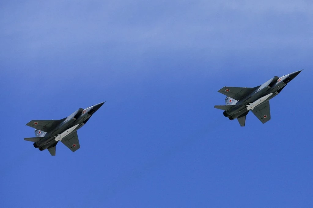 Ukraińcy uszkodzili dwa rosyjskie samoloty, najprawdopodobniej MiG-31 i Su-30/34 (zdjęcie ilustracyjne) Ukraińcy uszkodzili dwa rosyjskie samoloty, najprawdopodobniej MiG-31 i Su-30/34 (zdjęcie ilustracyjne)