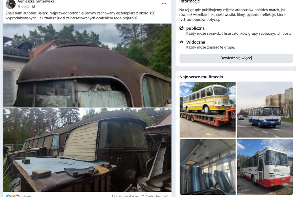 Odnalezione pozostałości Bałtyku drugiej serii / Fot: Autobusy polskich marek / Facebook Stary, zardzewiały autobus o obłym kształcie stoi zaparkowany na tle drzew, jego powierzchnia pokryta oznakami korozji; wokół widać również inne pojazdy w podobnym stanie oraz elementy blacharskie.