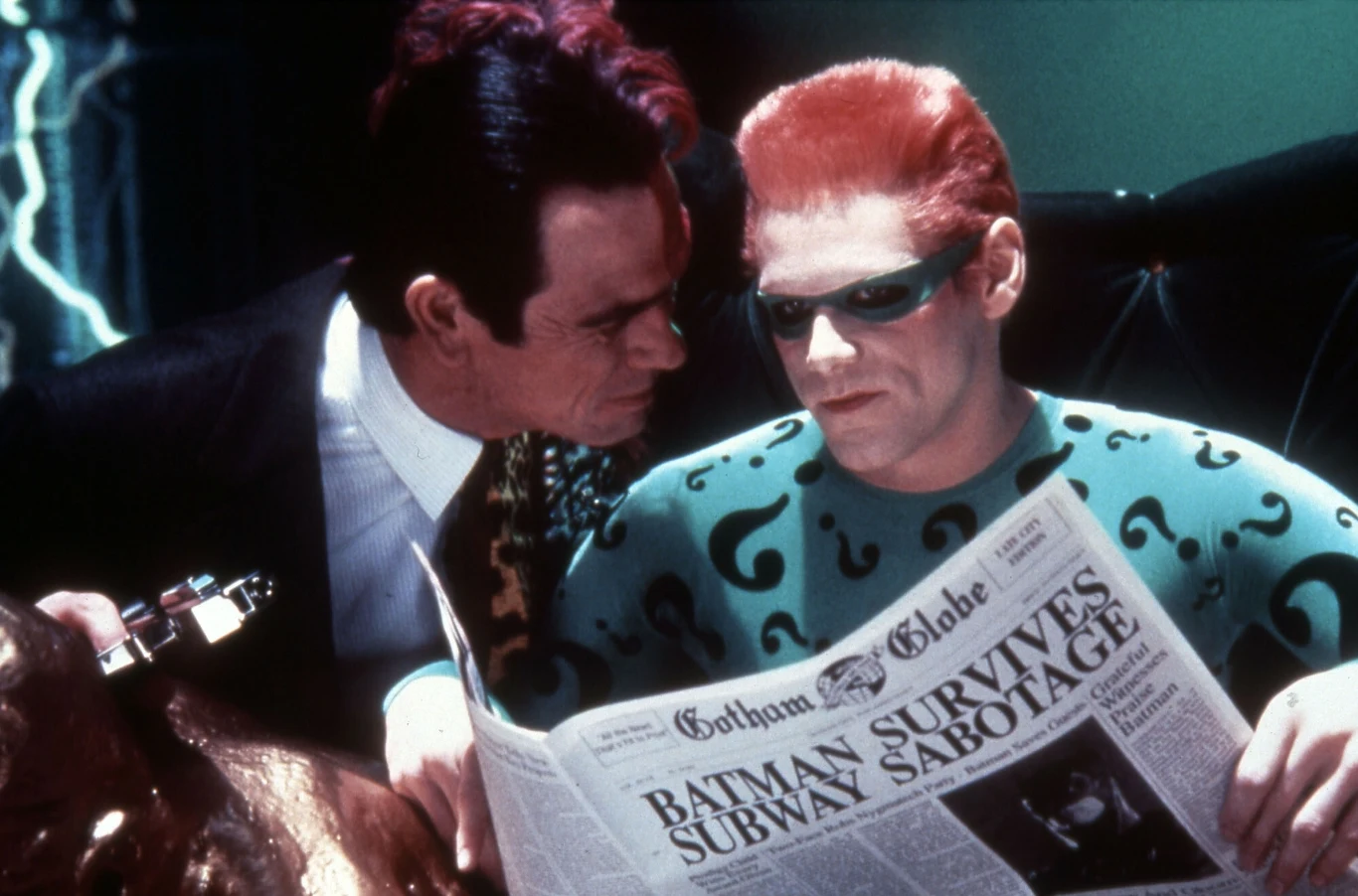 Tommy L:ee Jones i Jim Carrey w filmie "Batman Forever"