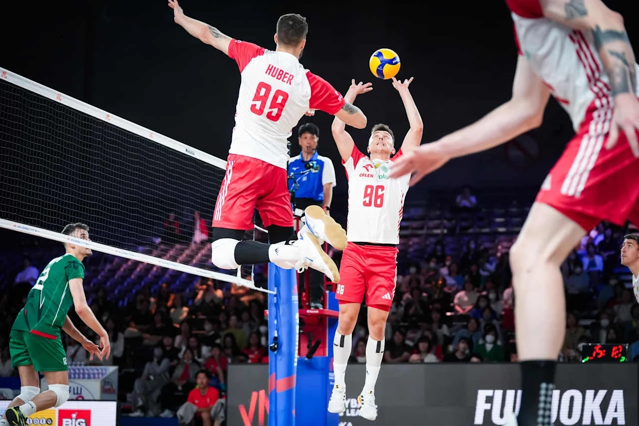 Liga Narodów siatkarzy. Jan Firlej (nr 96) ma walczyć o miejsce w podstawowym składzie reprezentacji Polski Liga Narodów siatkarzy. Jan Firlej (nr 96) ma walczyć o miejsce w podstawowym składzie reprezentacji Polski