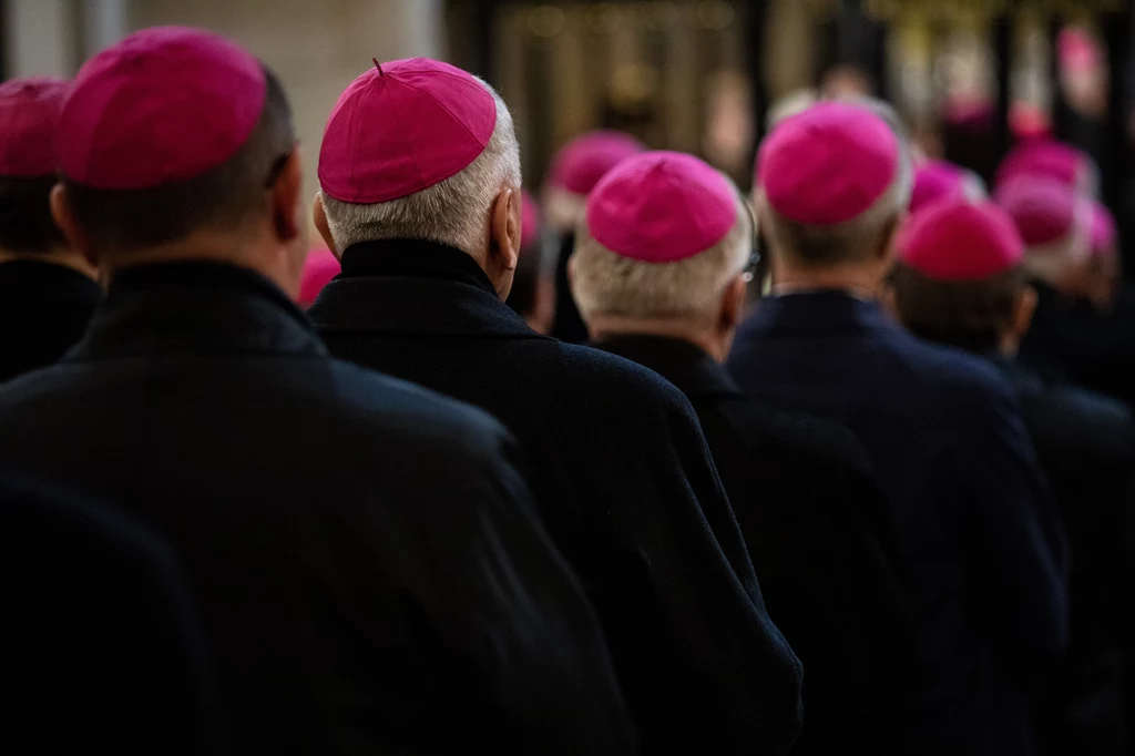 Osoby wykorzystywane przez księży piszą do biskupów Osoby wykorzystywane przez księży piszą do biskupów