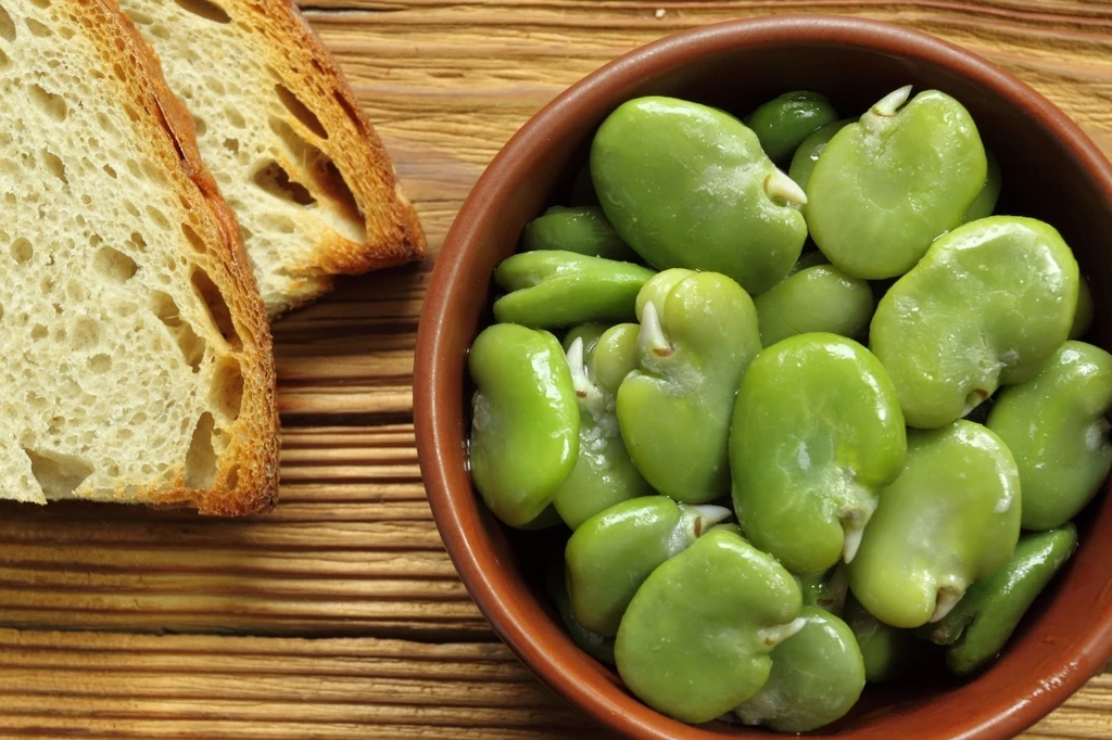Bób jest świetną bazą do aromatycznej pasty do pieczywa