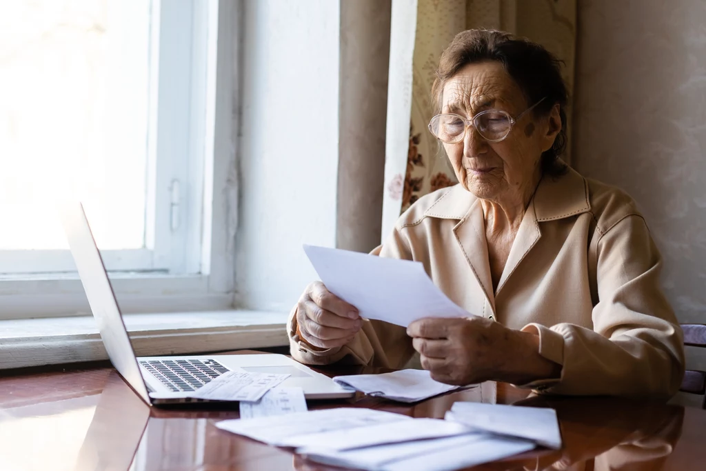 ZUS podał zasady wypłacania 14. emerytury i nie każdy senior dostanie dodatkowe świadczenie ZUS podał zasady wypłacania 14. emerytury i nie każdy senior dostanie dodatkowe świadczenie