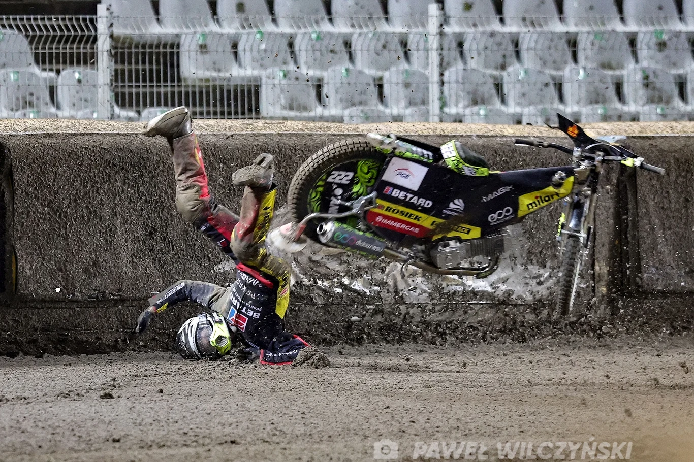 Artiom Łaguta upadek