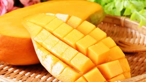 Okazuje się, że mango obniża ciśnienie krwi i poziom cholesterolu u kobiet po okresie menopauzy