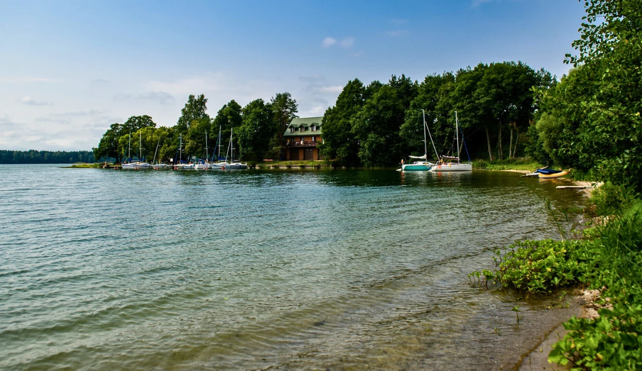 Jezioro Wdzydze jest owiane niebywałą legendą 
