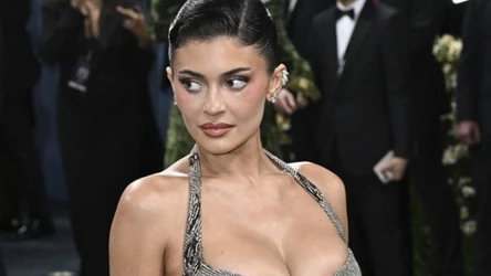 Kylie Jenner podczas MET Gala w 2025 r.