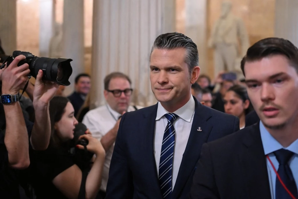 Sekretarz obrony Pete Hegseth Sekretarz obrony Pete Hegseth