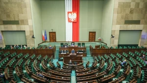 Konfederacja kluczowym graczem po wyborach 2027 r. Polacy wskazują koalicje