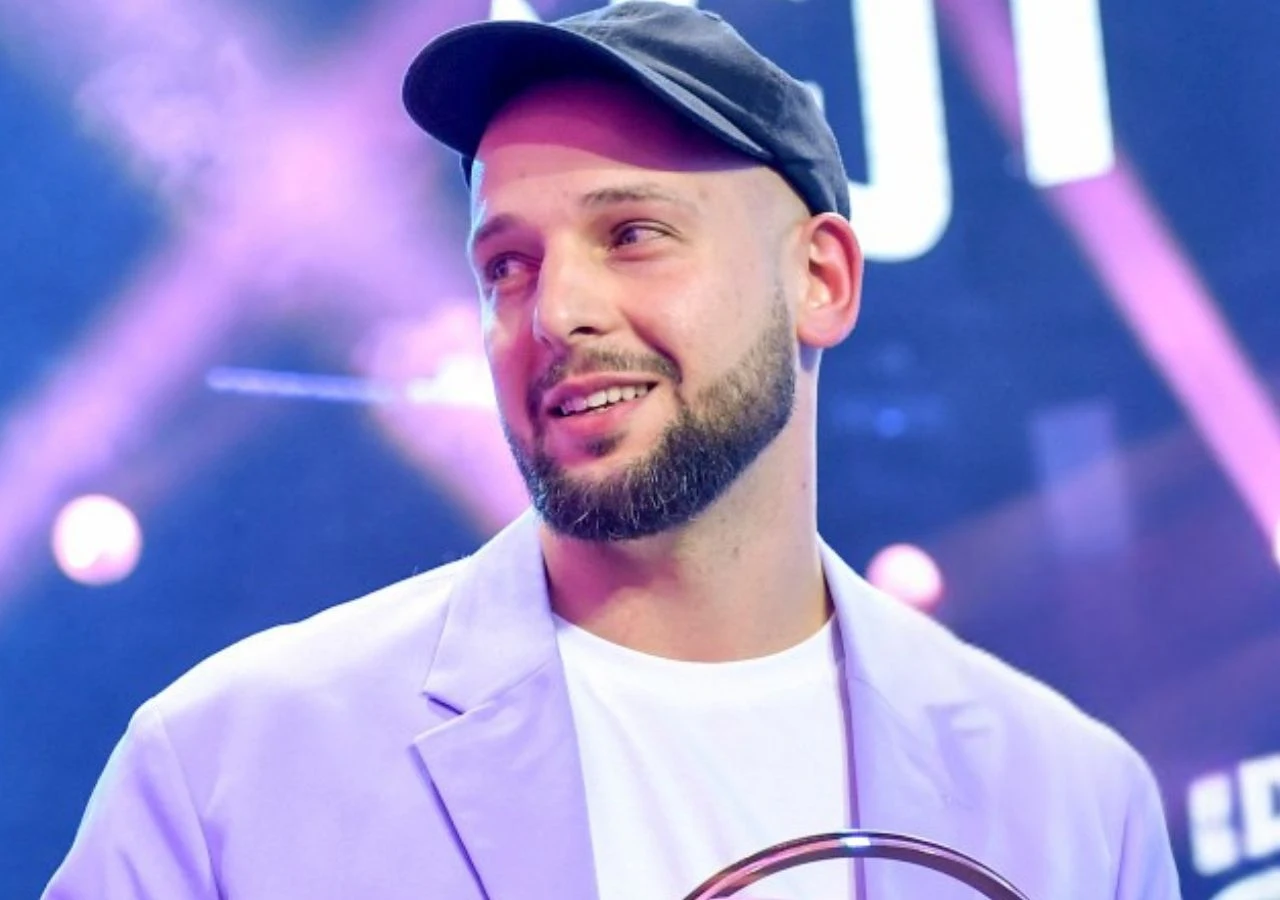 Maciej Pela Maciej Pela