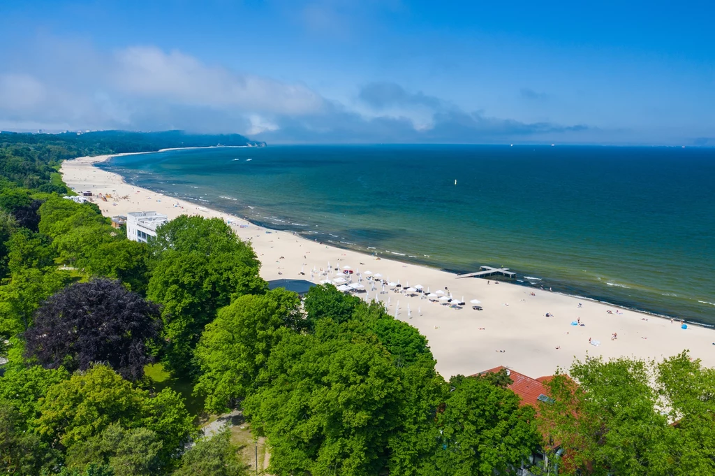 Plaża w Sopocie - idealny start do odkrywania letnich atrakcji Trójmiasta
