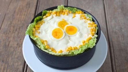 Kolorowa sałatka wiosenna na grilla