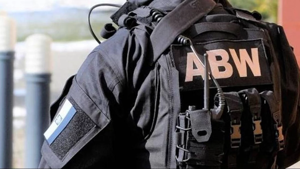 ABW zatrzymała trzech 19-latków. Planowali zamach terrorystyczny ABW zatrzymała trzech 19-latków. Planowali zamach terrorystyczny