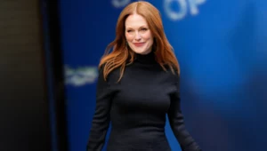 Julianne Moore ma 64 lata i wciąż zachwyca. Jaki jest sekret jej smukłej sylwetki i młodzieńczego wyglądu?