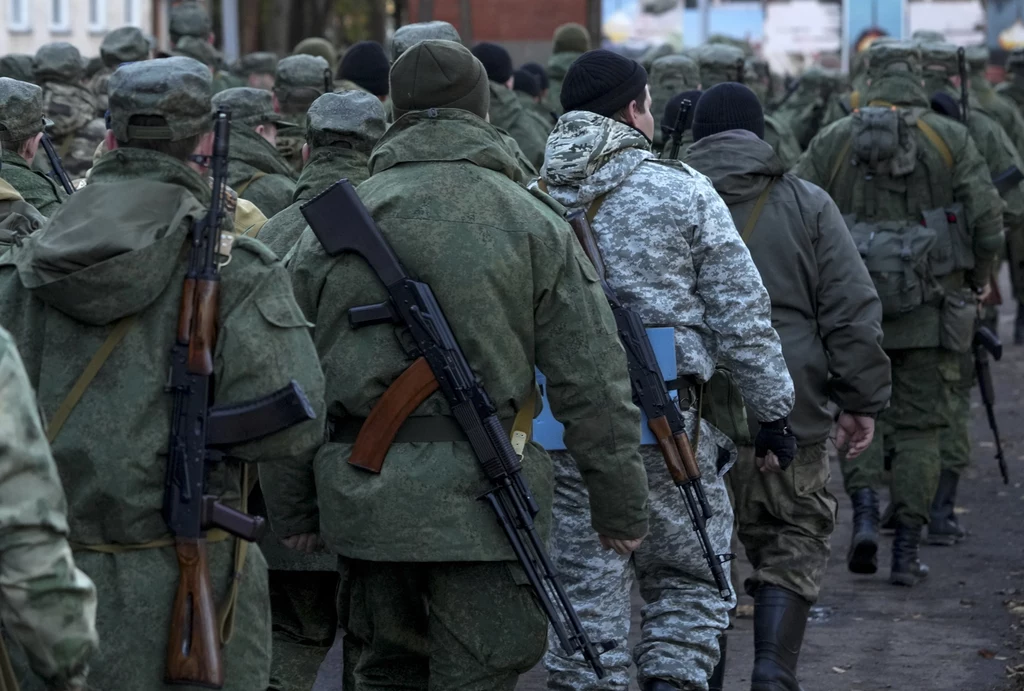 Wojna w Ukrainie. Rosyjskie rodziny nie wiedzą, kogo pochowały Wojna w Ukrainie. Rosyjskie rodziny nie wiedzą, kogo pochowały