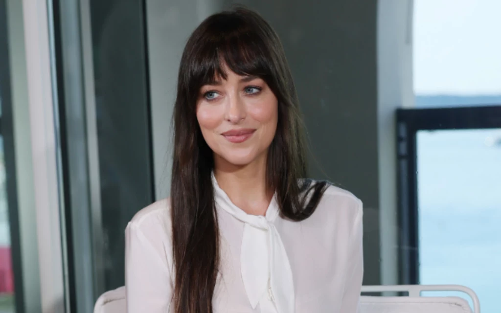 Dakota Johnson zaskakuje nowym stylem